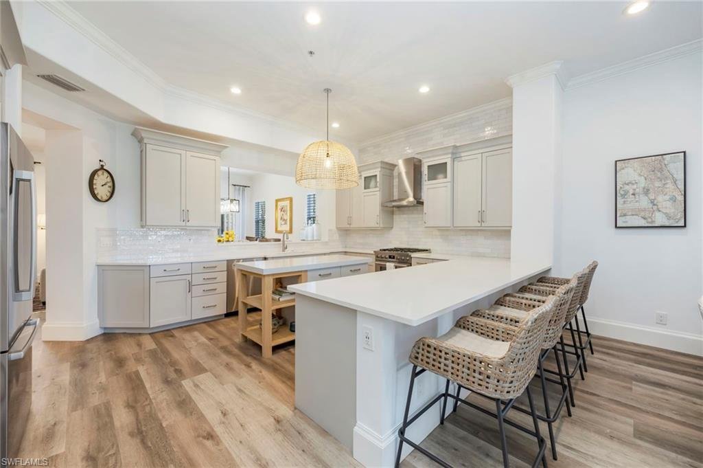 Condo in Naples, Florida, United States 3 - 17300016