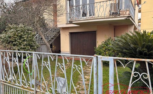 Villa in Sant'Anna, Lucca, Italy 1