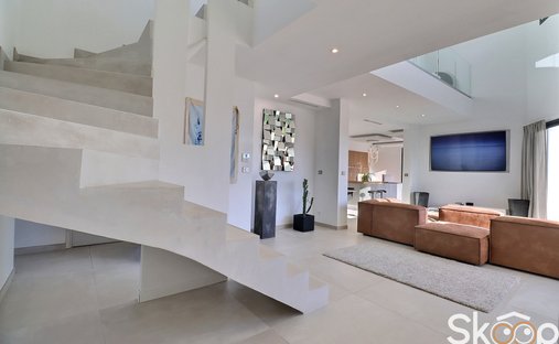 Villa in Ouest, Pignan, France 1