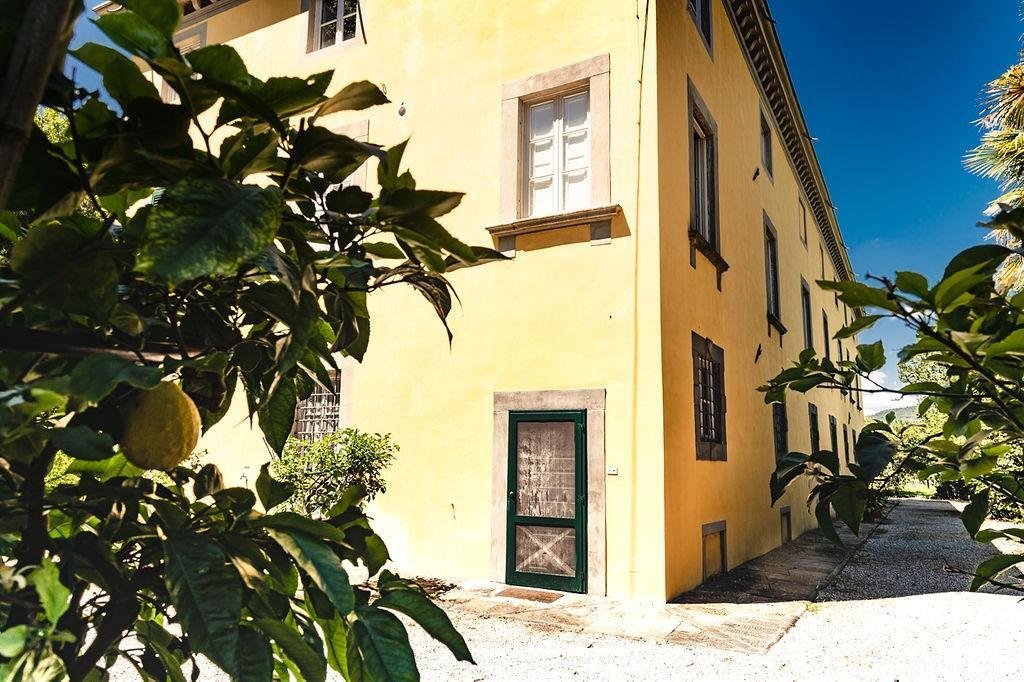 Villa in Capannori, Tuscany, Italy 2 - 17294611