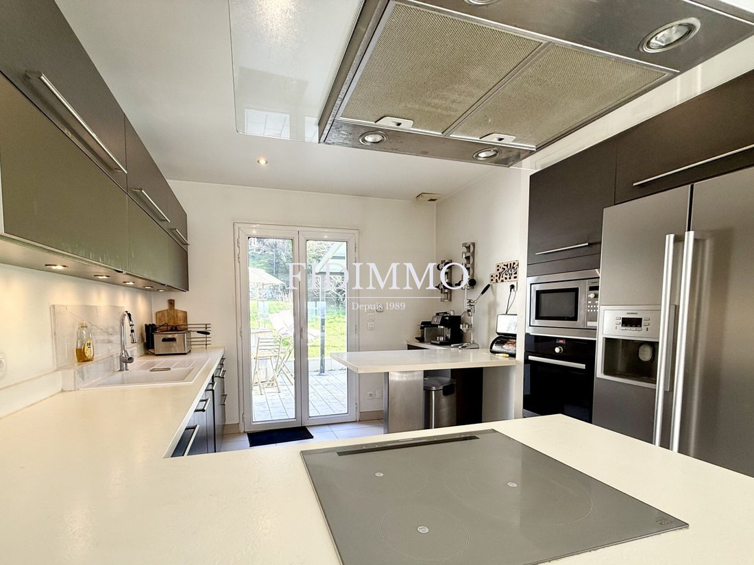 House in Chennevieres-sur-Marne, Ile-de-France, France 3 - 17298550