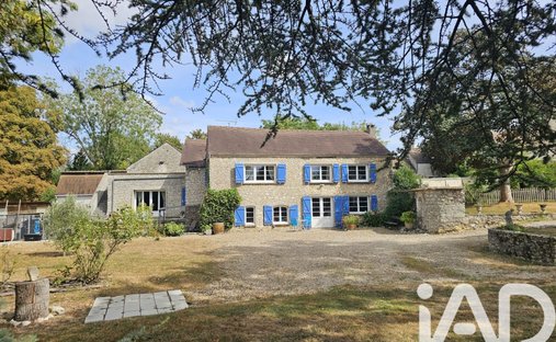 House in Septeuil, Ile-de-France, France 1