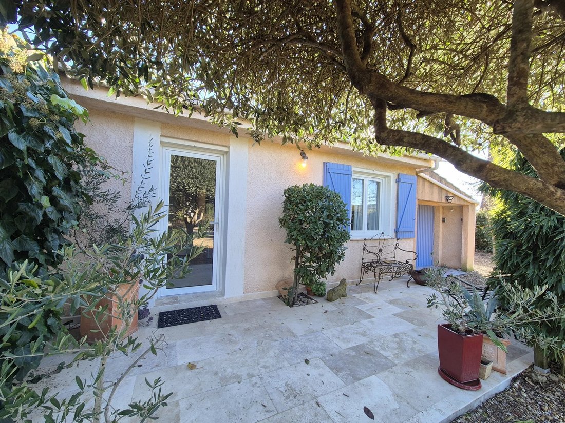 Villa in Saint-Antonin-du-Var, Provence-Alpes-Côte d'Azur, France 1 - 17296283