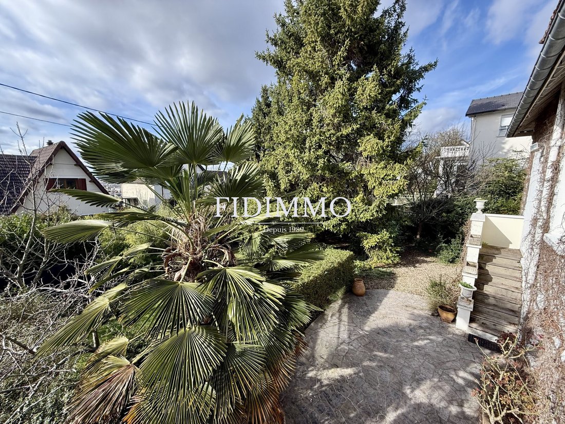 House in Chennevieres-sur-Marne, Ile-de-France, France 2 - 16315000