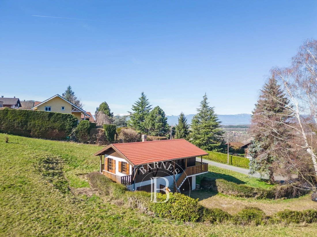 Chalet in Bons-en-Chablais, Auvergne-Rhône-Alpes, France 1 - 17294530
