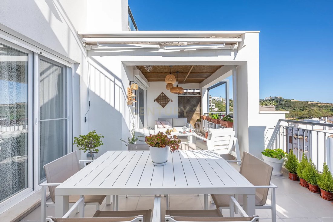 Apartment in Benahavis, Andalusia, Spain 5 - 17295249