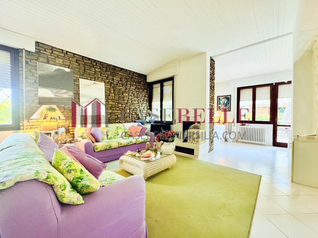 House in Lido di Camaiore, Camaiore, Tuscany 4 - 15798497