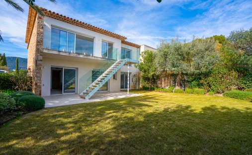 House in Sud, Cavalaire-sur-Mer, France 1