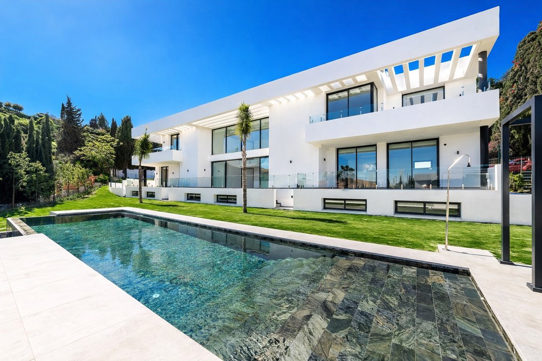 Villa in El Paraíso, Benahavis, Spain 1 - 17297972