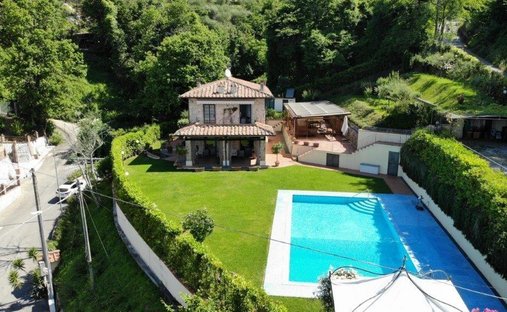Villa in Camaiore, Tuscany, Italy 1