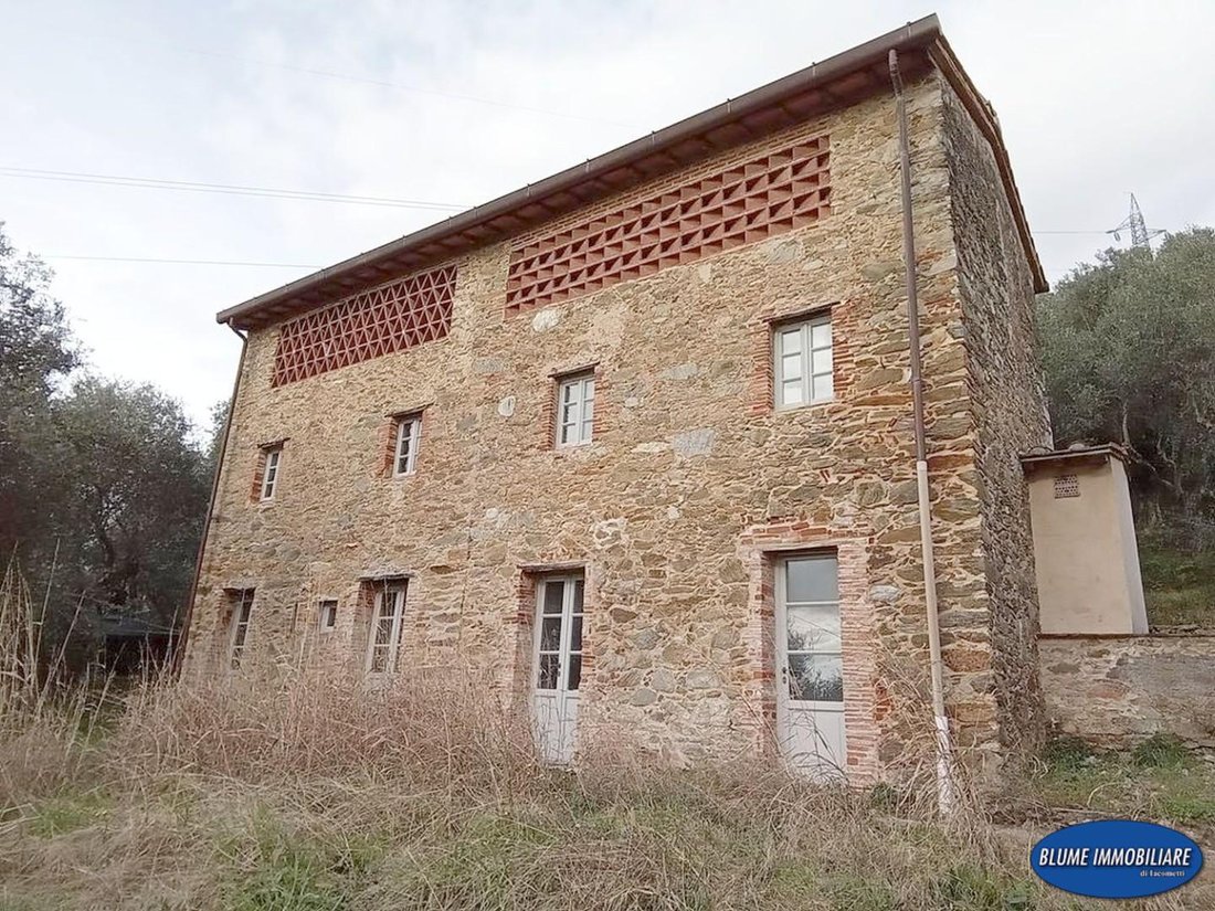 Farm Ranch in Camaiore, Tuscany, Italy 3 - 17294045