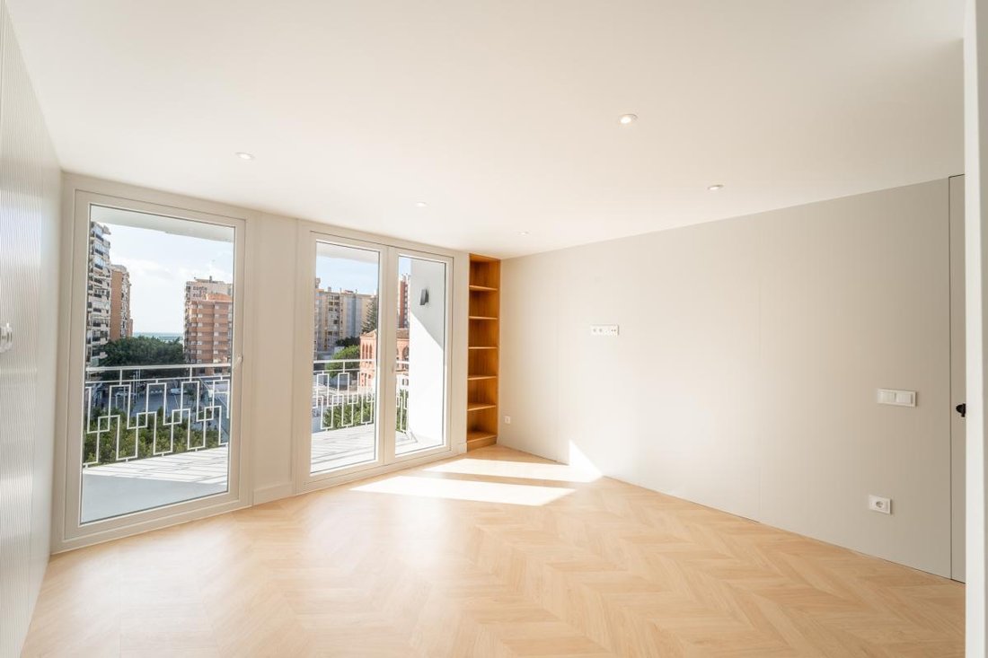 Apartment in Playa De La Malagueta, Centro, Malaga 2 - 17299192
