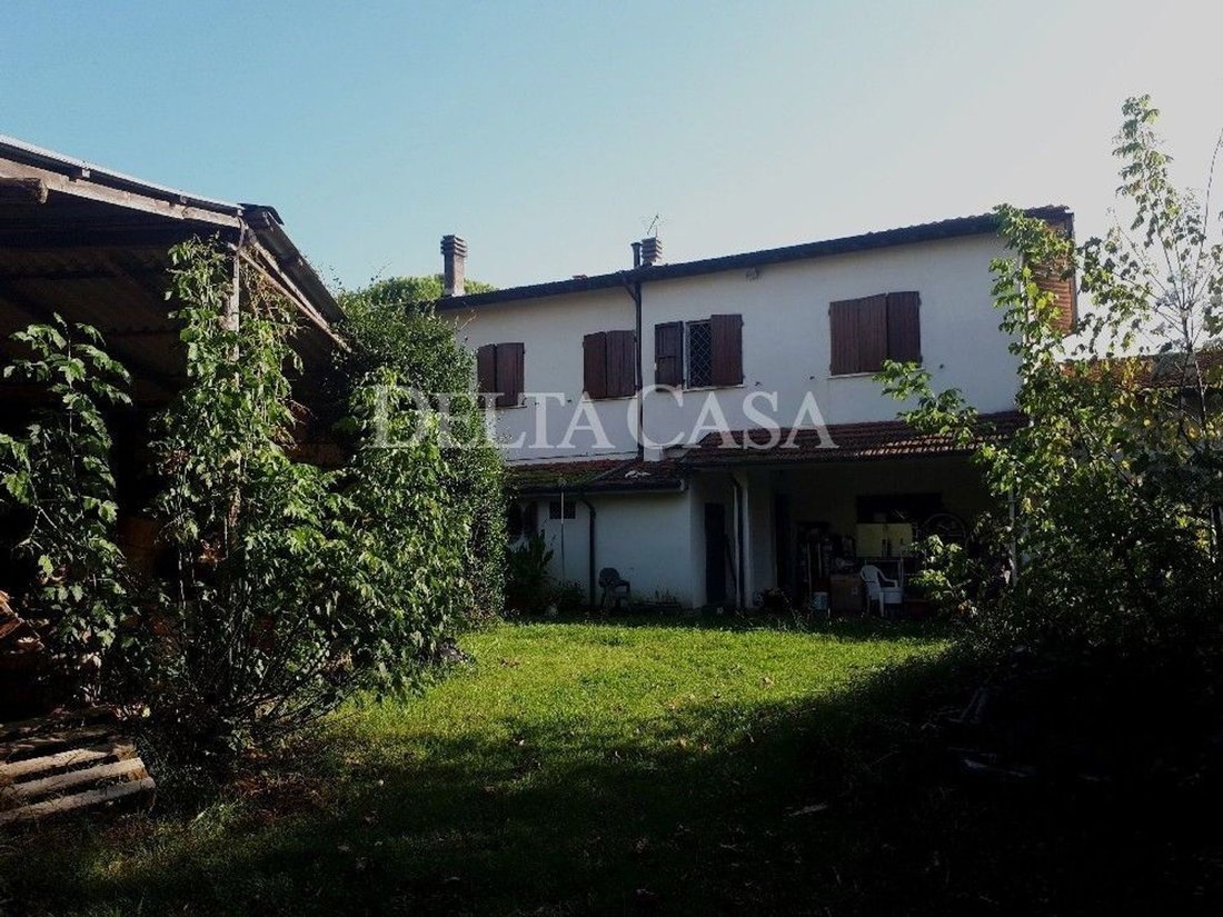 Villa in Pietrasanta, Tuscany, Italy 2 - 17294777