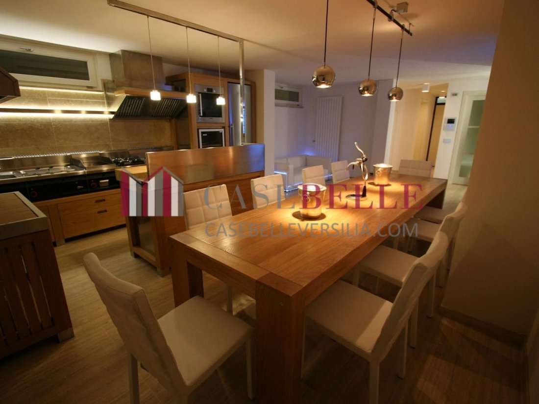 Villa in Lido di Camaiore, Camaiore, Tuscany 1 - 12569637