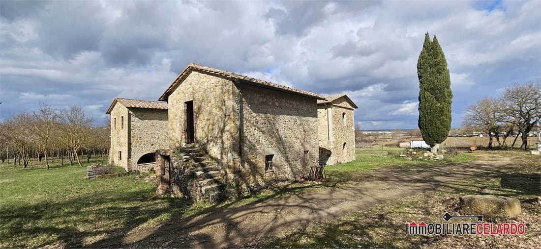 Farm Ranch in Casole d'Elsa, Tuscany, Italy 2 - 17296057