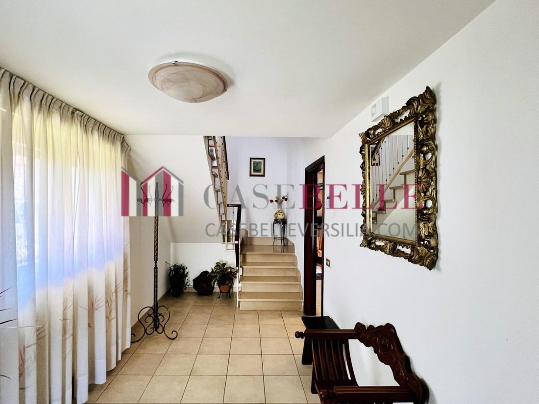 Villa in Lido di Camaiore, Camaiore, Tuscany 3 - 12569573