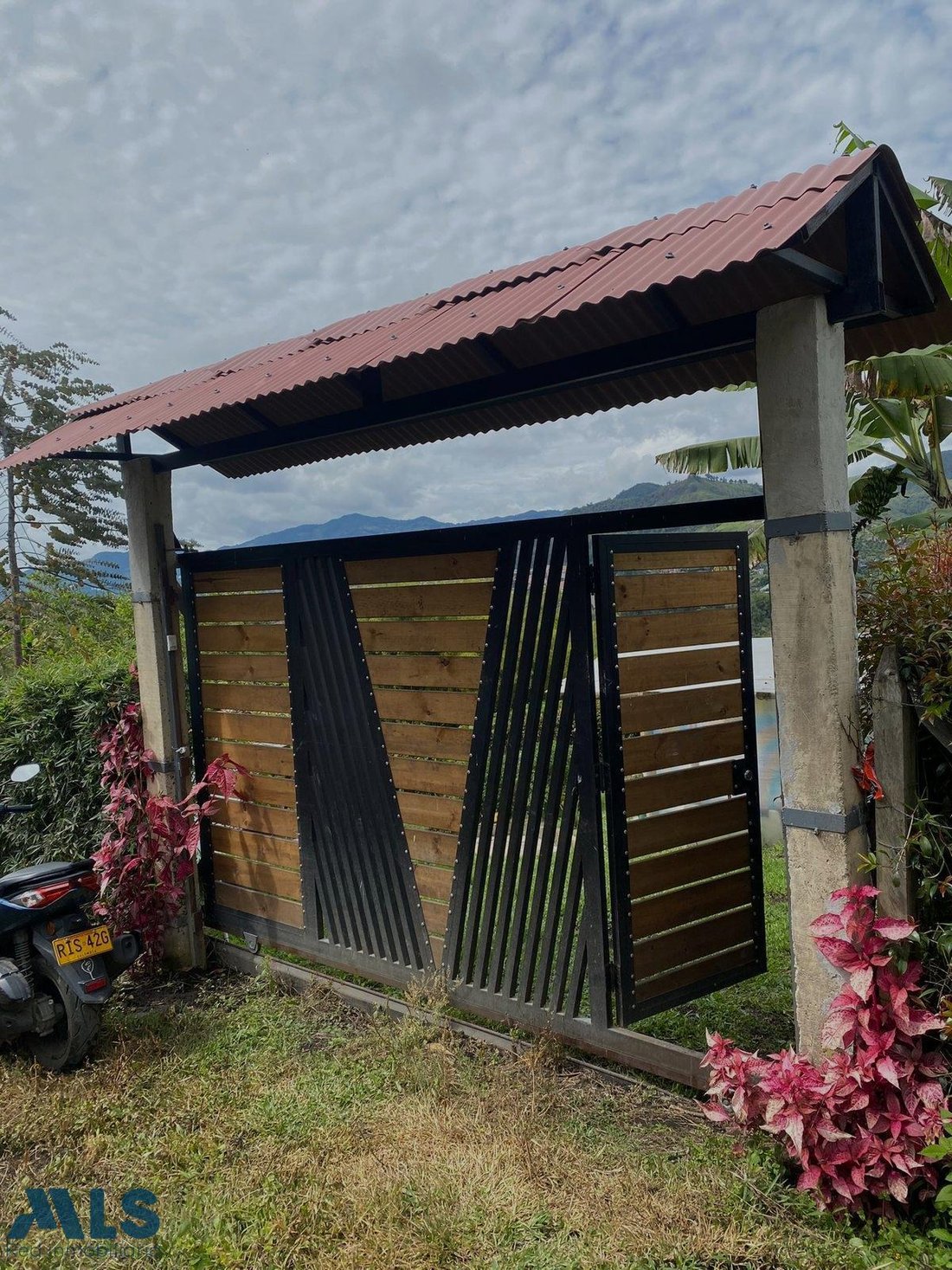 House in El Peñol, Antioquia, Colombia 1 - 17295020