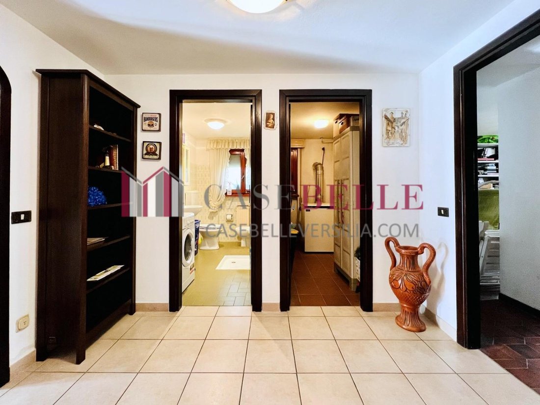 Villa in Lido di Camaiore, Camaiore, Tuscany 4 - 12569573
