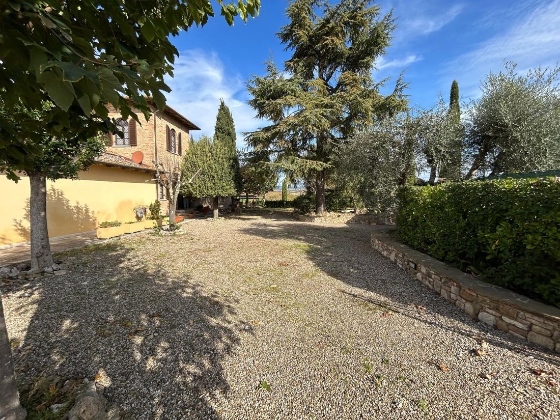 Country House in Guistrigona, Tuscany, Italy 1 - 17294294