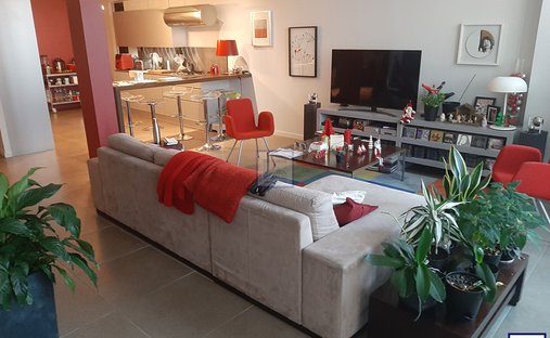 Apartment in Granettes-Jauberte-Sainte Anne, Aix-en-Provence, France 1