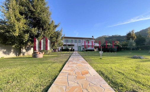 House in Camaiore, Tuscany, Italy 1