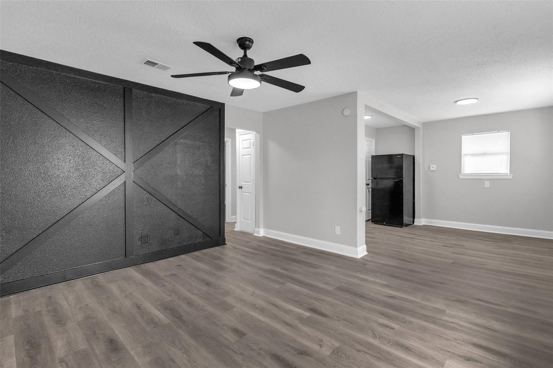 Houston, Texas, United States 4 - 17297443