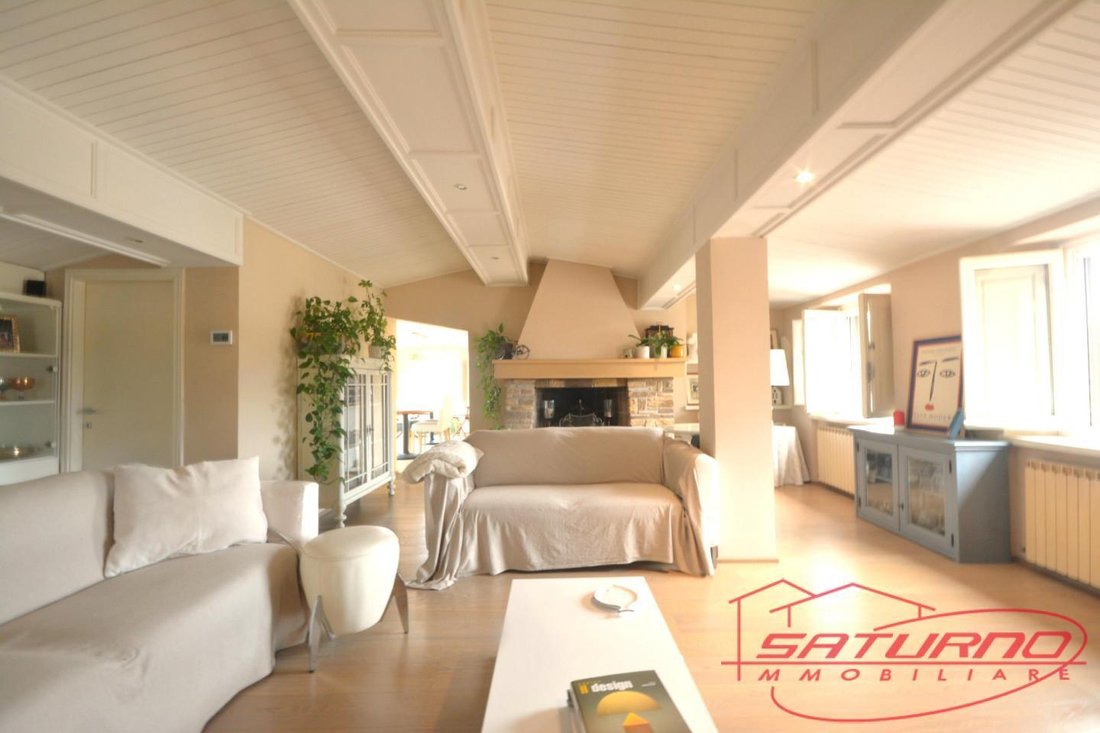 Apartment in Historic Center, Lucca, Tuscany 3 - 17294473