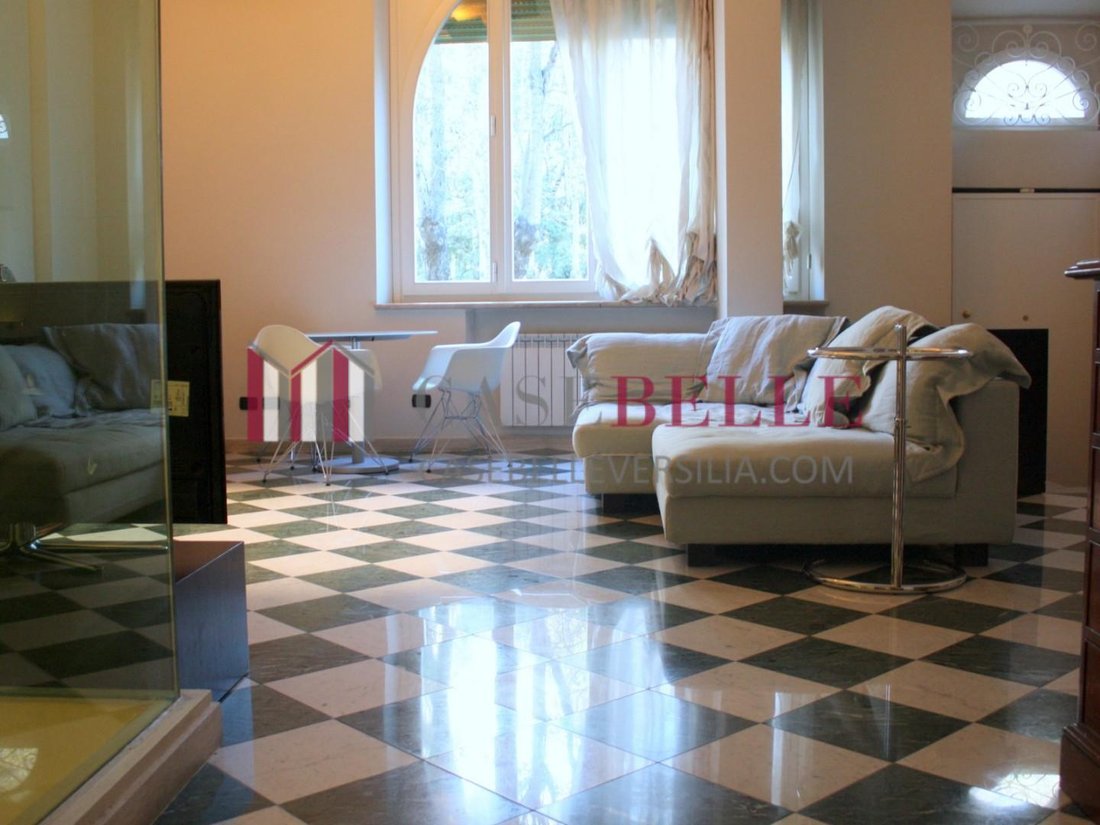 Apartment in Lungomare, Viareggio, Tuscany 1 - 12569635