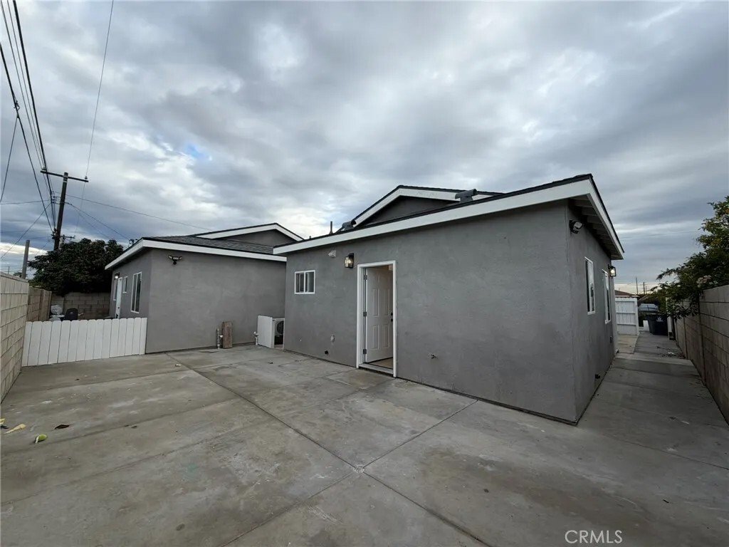 Condo in Santa Ana, California, United States 3 - 17293571