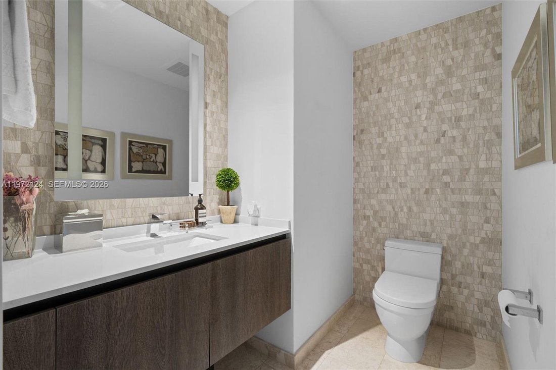 Condo in Miami, Florida, United States 5 - 17296331