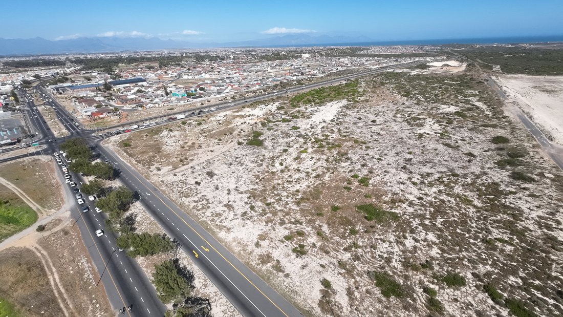 Land in Philippi, Cape Town, South Africa 5 - 17295586