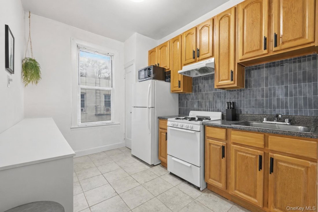 New York, New York, United States 4 - 17296230