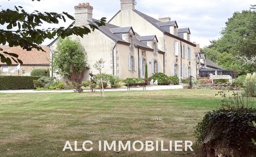 Villa in Saint-Denis-sur-Sarthon, Normandy, France 1