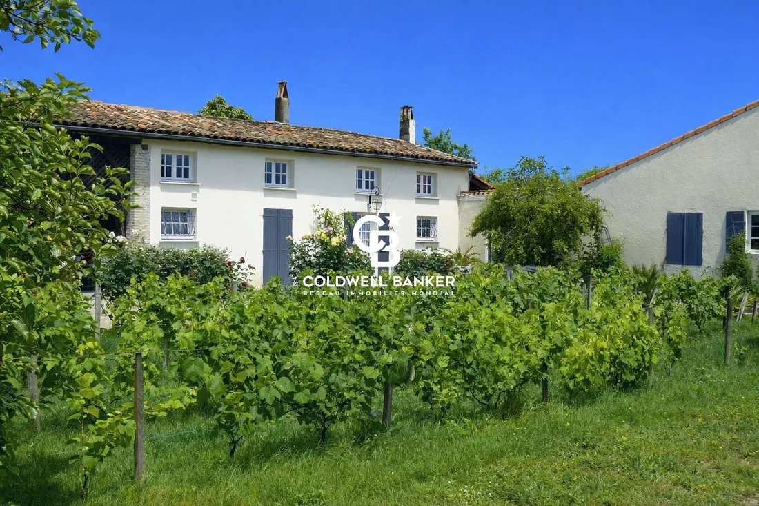 House in Arsac, Nouvelle-Aquitaine, France 1 - 13680628