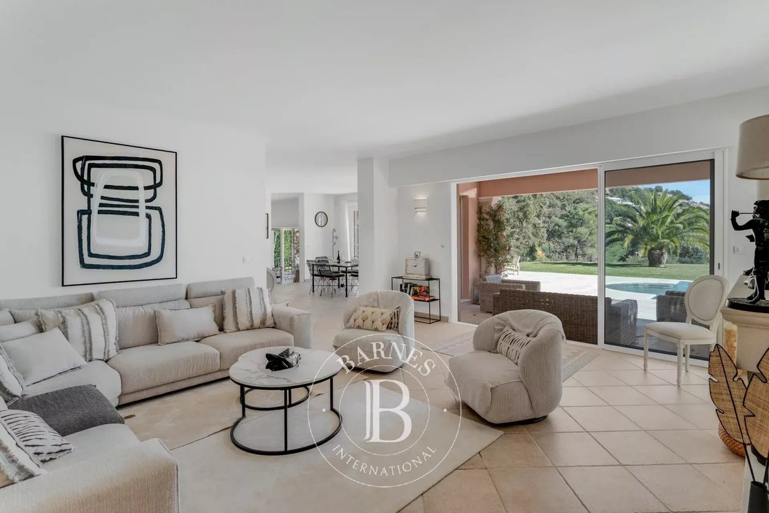 House in Grimaud, Provence-Alpes-Côte d'Azur, France 4 - 17297902