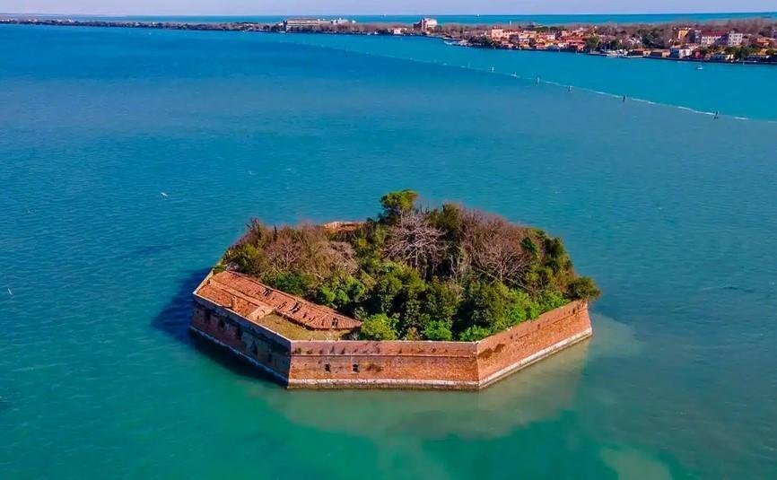 Villa in Cannaregio, Venice, Italy 1 - 17294819