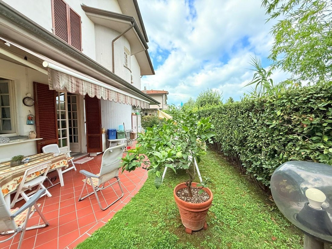 Country House in Marina di Massa Centro, Massa, Italy 5 - 17294323