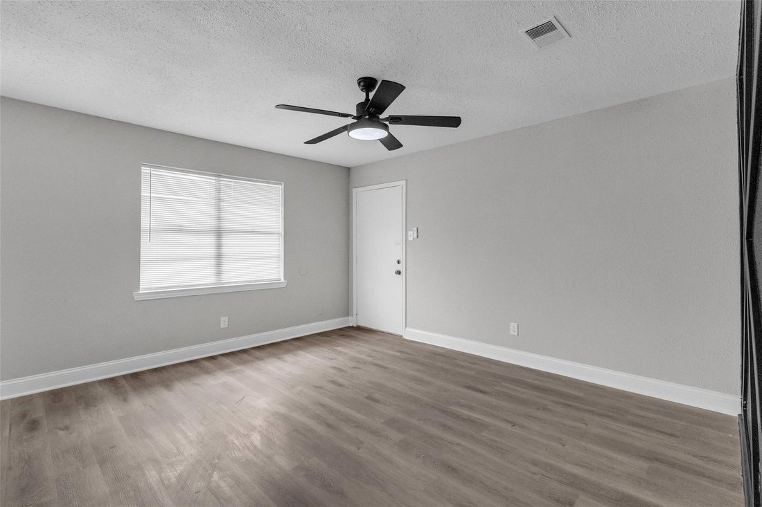 Houston, Texas, United States 5 - 17297443