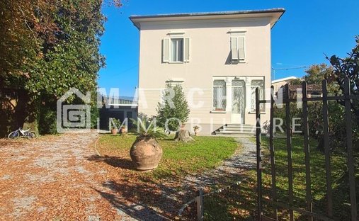 Villa a San Marco, Lucca, Italia 1