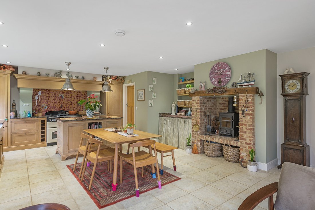 House in Hartford, Huntingdon, England 3 - 14700493