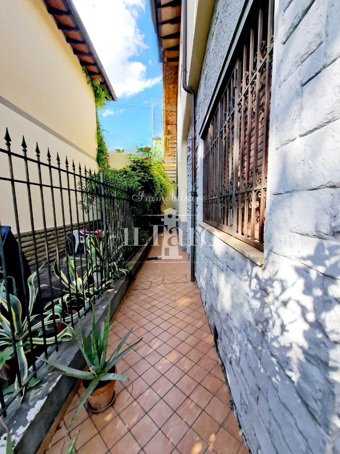 House in Brozzi - Quaracchi, Florence, Italy 4 - 17295041
