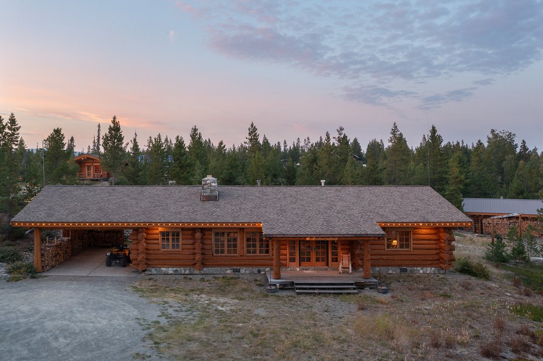 House in Nimpo Lake, British Columbia, Canada 5 - 17299758