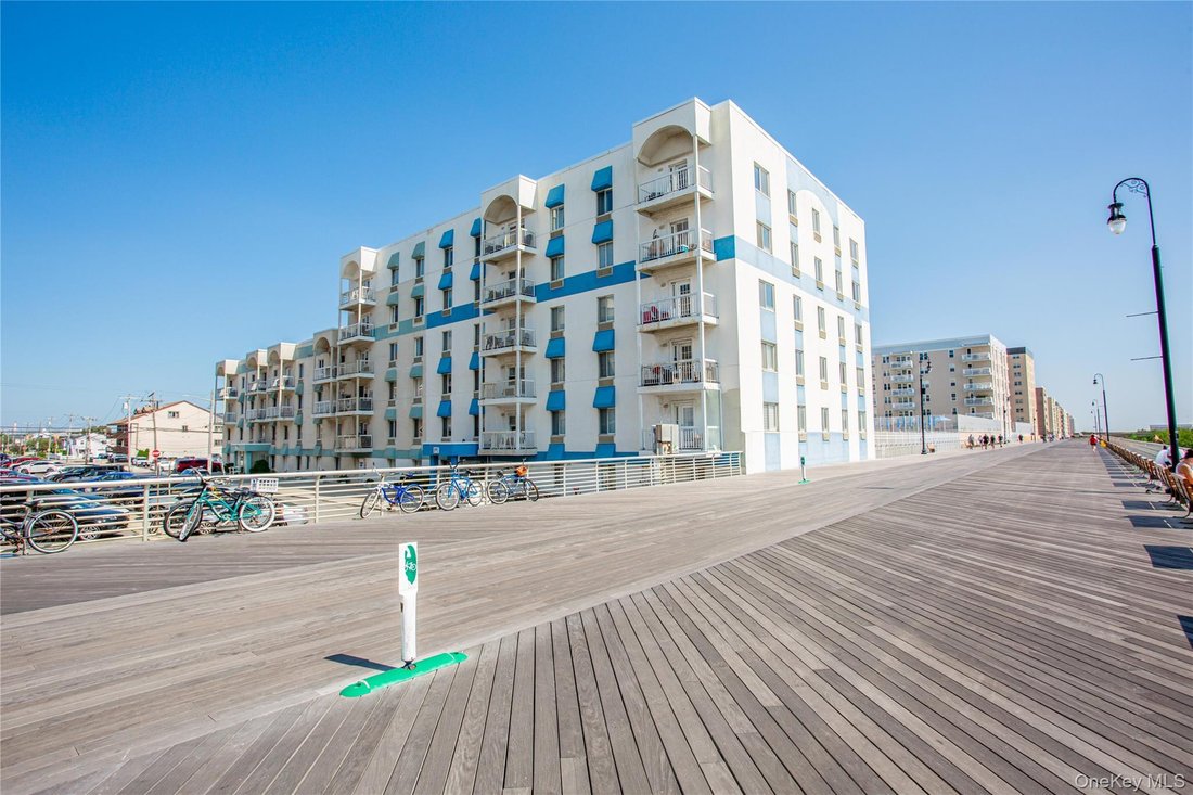 Long Beach, New York, United States 2 - 17297211