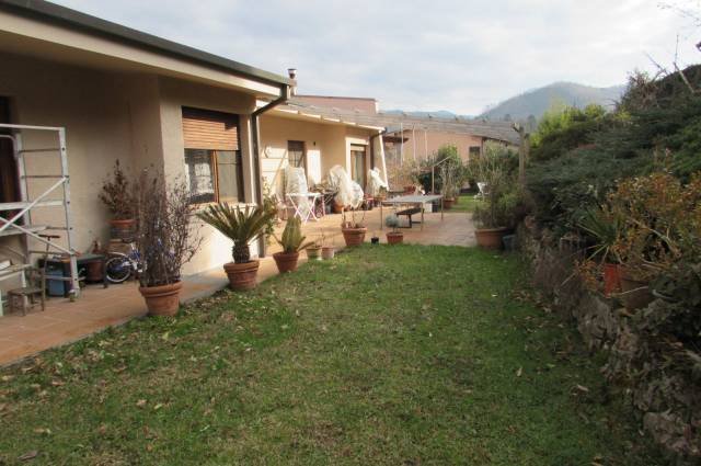 Villa in Borgo a Mozzano, Tuscany, Italy 1 - 17294874