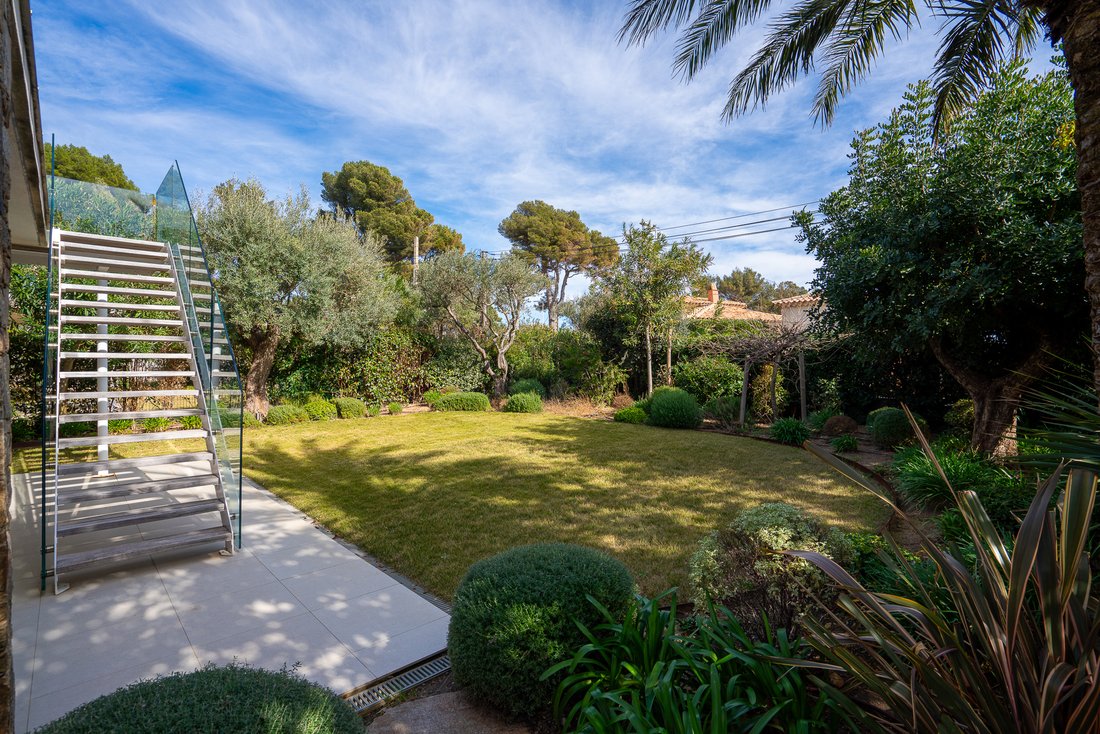 House in Sud, Cavalaire-sur-Mer, France 3 - 17294015