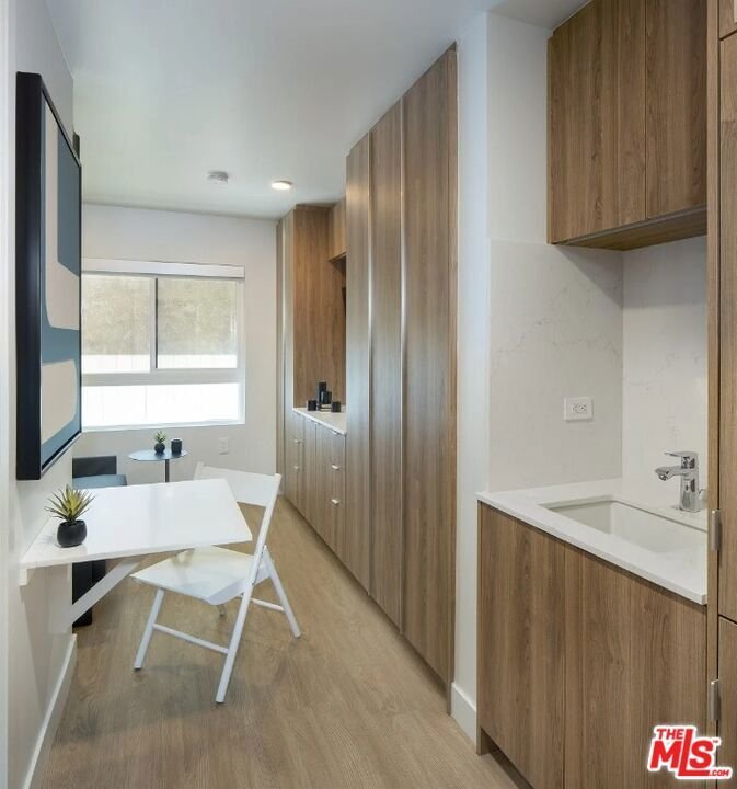 Los Angeles, California, United States 4 - 17291283