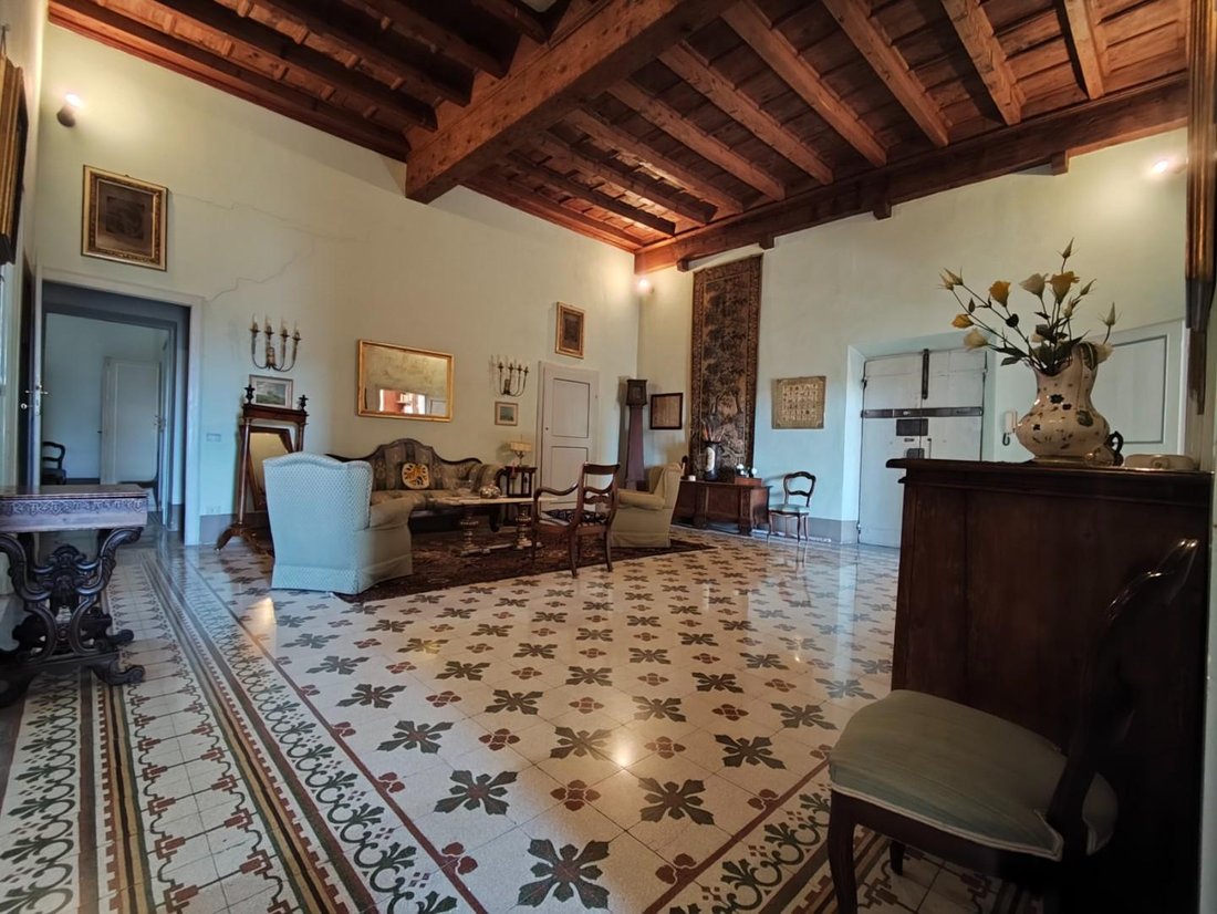 Apartment in Historic Center, Lucca, Tuscany 3 - 17294643
