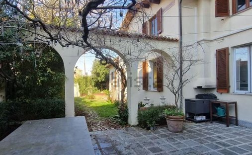 Villa in Fiumetto, Pietrasanta, Italy 1