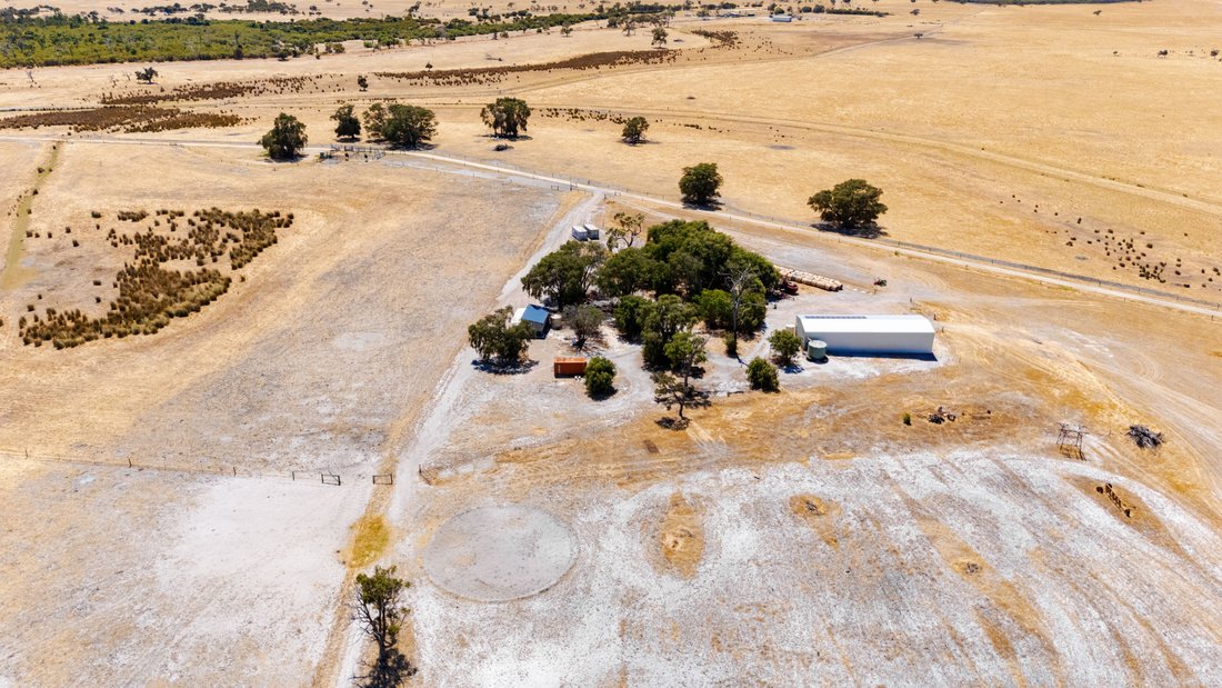 House in Waroona, Western Australia, Australia 2 - 17298431