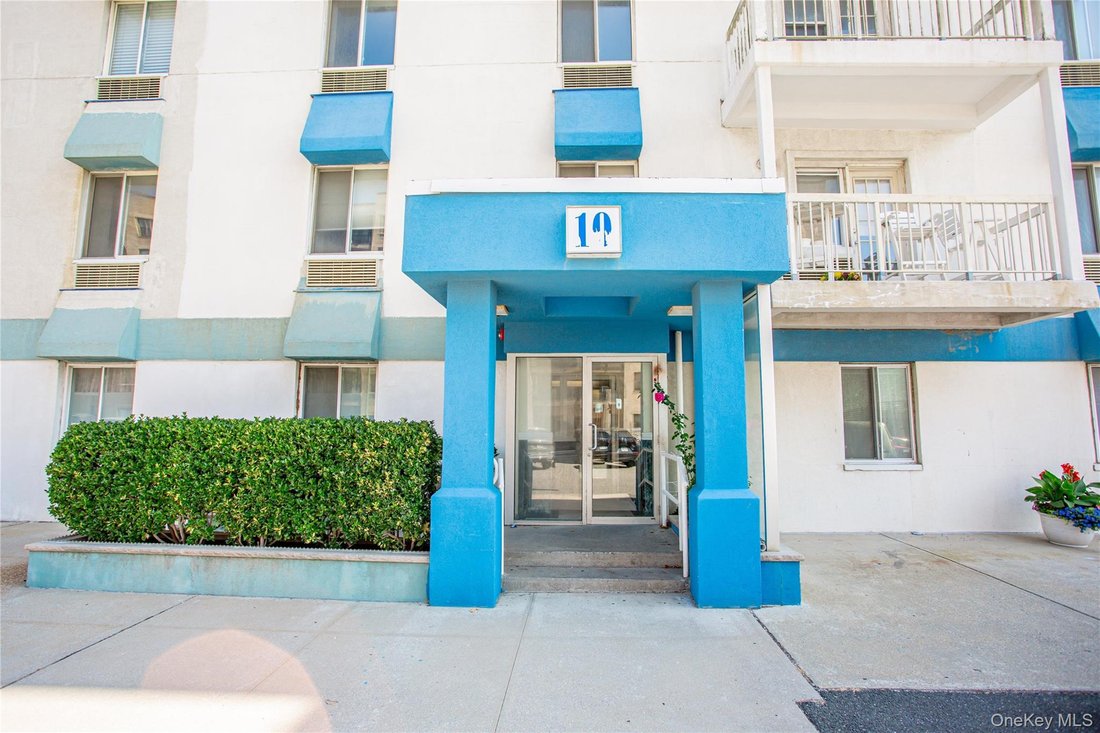 Long Beach, New York, United States 3 - 17297211